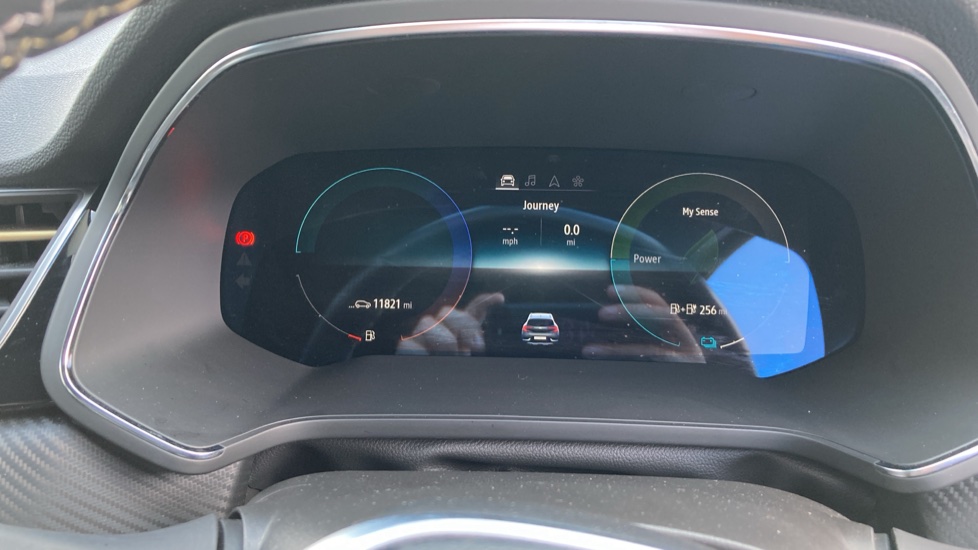Renault Captur 1.6 E-Tech Plug-in hybrid 160 Engineered 5dr Auto Hatchback - Image 18