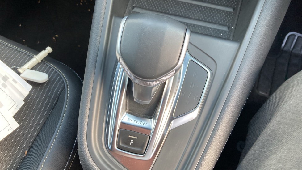Renault Captur 1.6 E-Tech Plug-in hybrid 160 Engineered 5dr Auto Hatchback - Image 22