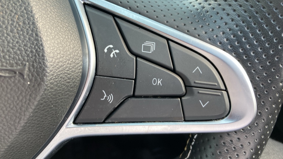 Renault Captur 1.6 E-Tech Plug-in hybrid 160 Engineered 5dr Auto Hatchback - Image 26