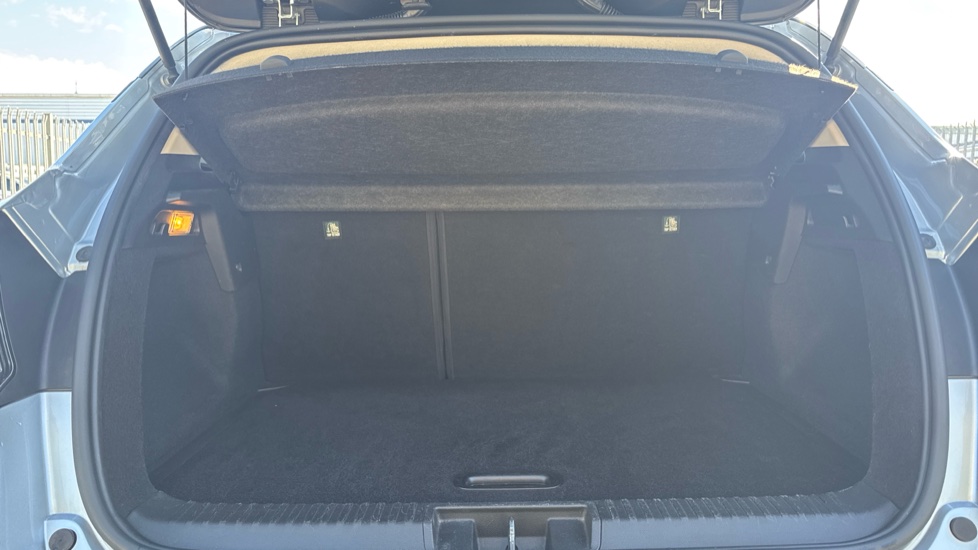Renault Captur 1.3 TCE 130 Iconic 5dr Petrol Hatchback - Image 4