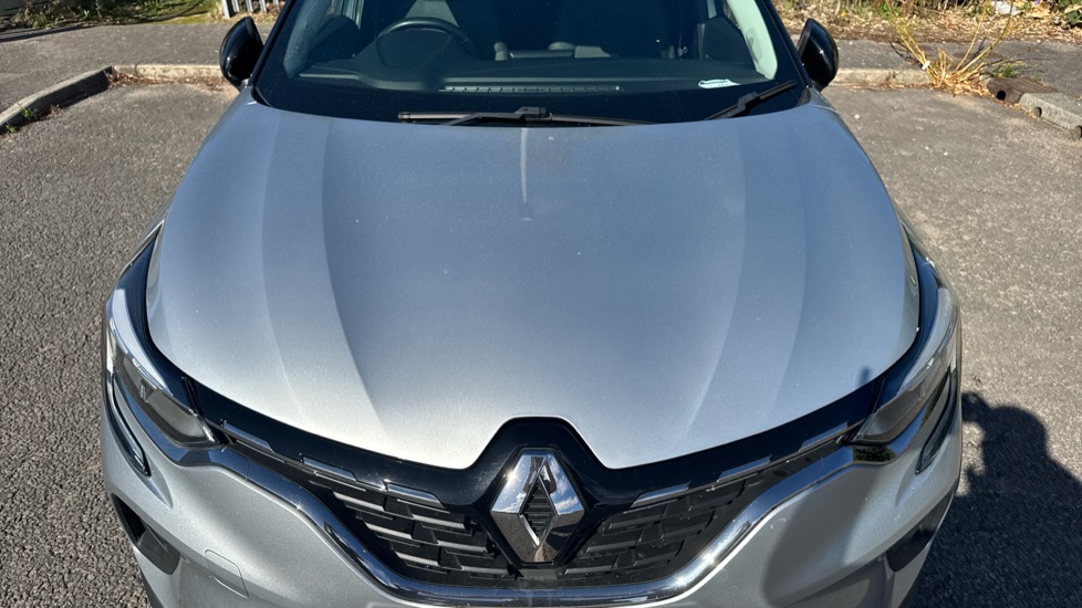 Renault Captur 1.3 TCE 130 Iconic 5dr Petrol Hatchback - Image 8