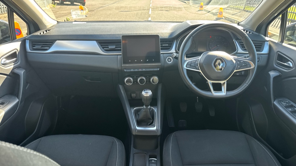 Renault Captur 1.3 TCE 130 Iconic 5dr Petrol Hatchback - Image 10