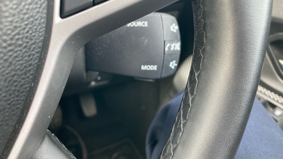 Dacia Sandero Stepway 1.0 TCe Expression 5dr Petrol Hatchback - Image 31