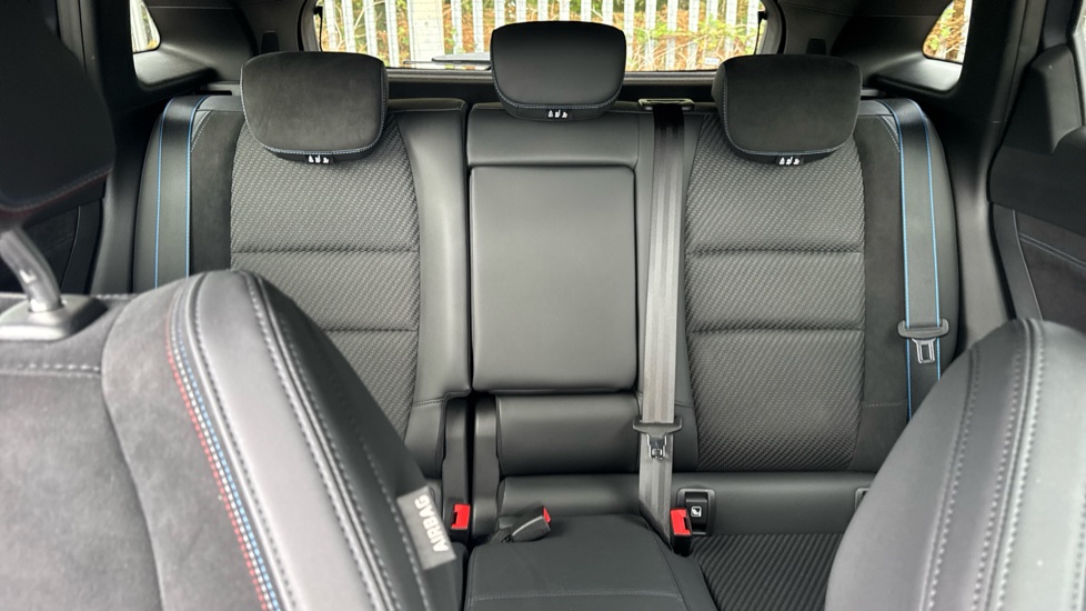 Renault Austral E-Tech Full Hybrid Techno Esprit Alpine 5dr Auto Hybrid Estate - Image 15