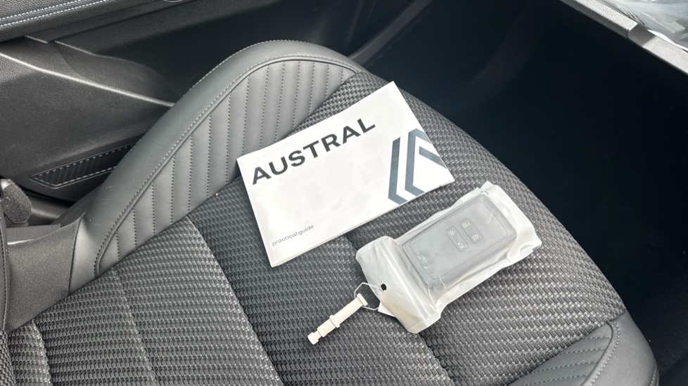 Renault Austral E-Tech Full Hybrid Techno Esprit Alpine 5dr Auto Hybrid Estate - Image 19