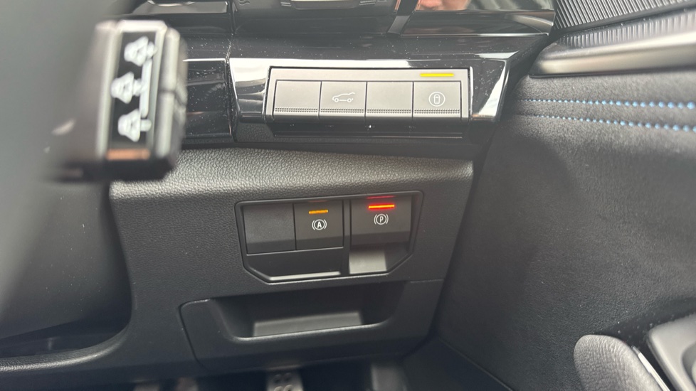 Renault Austral E-Tech Full Hybrid Techno Esprit Alpine 5dr Auto Hybrid Estate - Image 24