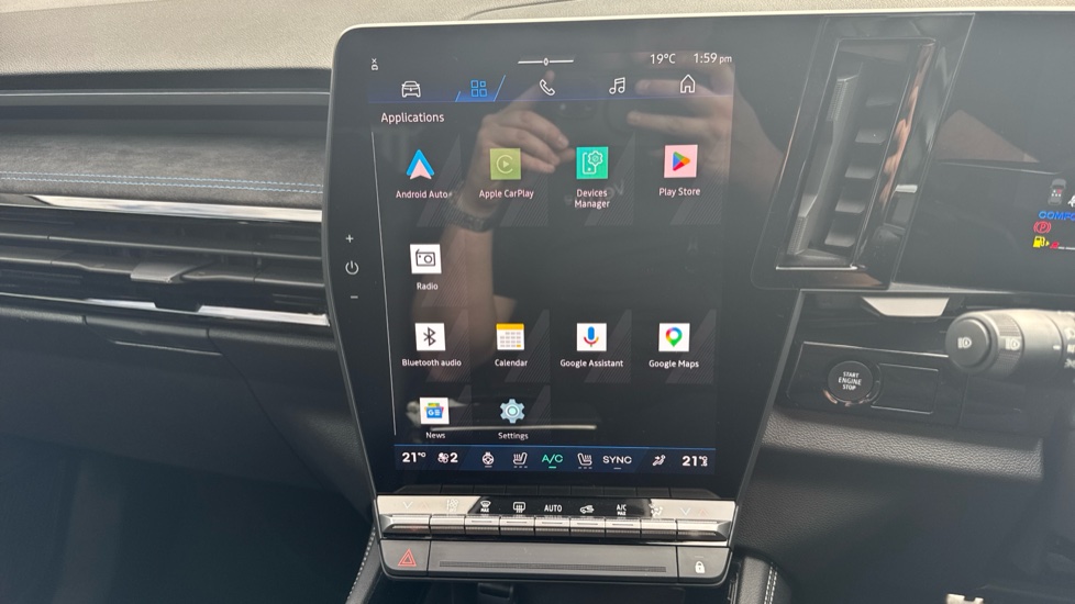 Renault Austral E-Tech Full Hybrid Techno Esprit Alpine 5dr Auto Hybrid Estate - Image 27