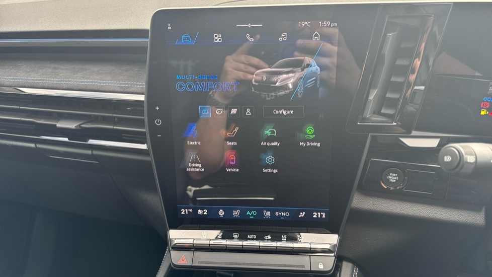Renault Austral E-Tech Full Hybrid Techno Esprit Alpine 5dr Auto Hybrid Estate - Image 28