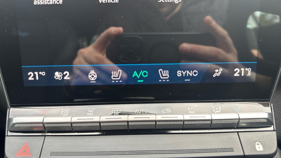 Renault Austral E-Tech Full Hybrid Techno Esprit Alpine 5dr Auto Hybrid Estate - Image 29