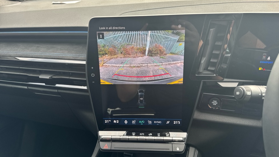 Renault Austral E-Tech Full Hybrid Techno Esprit Alpine 5dr Auto Hybrid Estate - Image 30