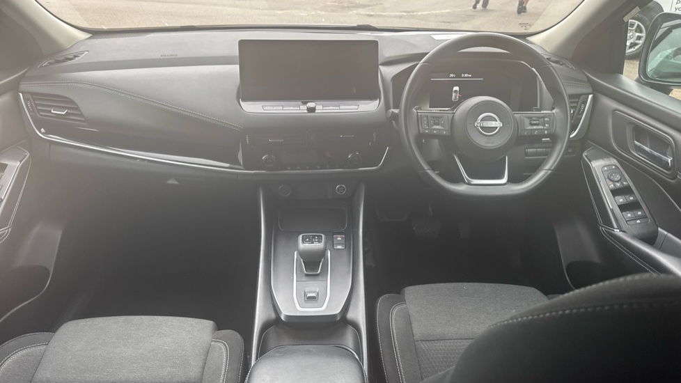 Nissan Qashqai 1.3 DiG-T MH 158 N-Connecta 5dr Xtronic Petrol Hatchback - Image 10