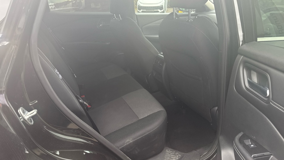 Nissan Qashqai 1.3 DiG-T MH 158 N-Connecta 5dr Xtronic Petrol Hatchback - Image 16