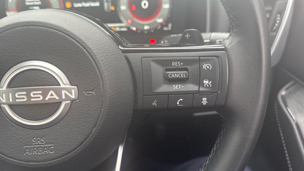 Nissan Qashqai 1.3 DiG-T MH 158 N-Connecta 5dr Xtronic Petrol Hatchback - Image 22