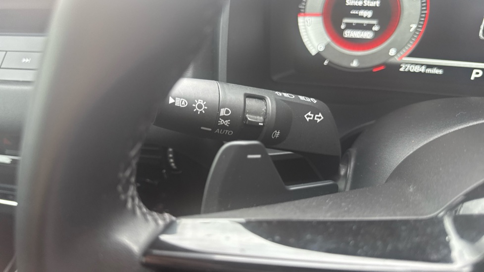 Nissan Qashqai 1.3 DiG-T MH 158 N-Connecta 5dr Xtronic Petrol Hatchback - Image 24