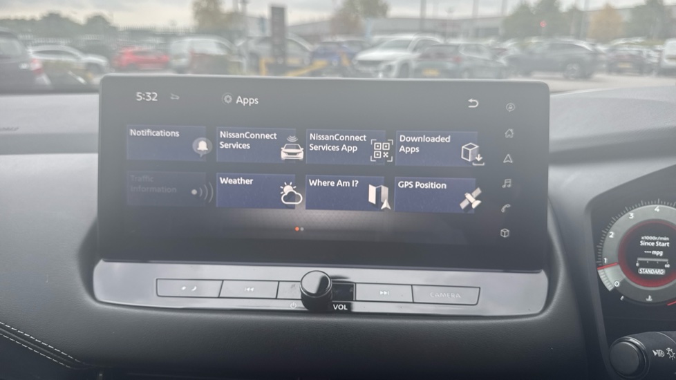 Nissan Qashqai 1.3 DiG-T MH 158 N-Connecta 5dr Xtronic Petrol Hatchback - Image 31