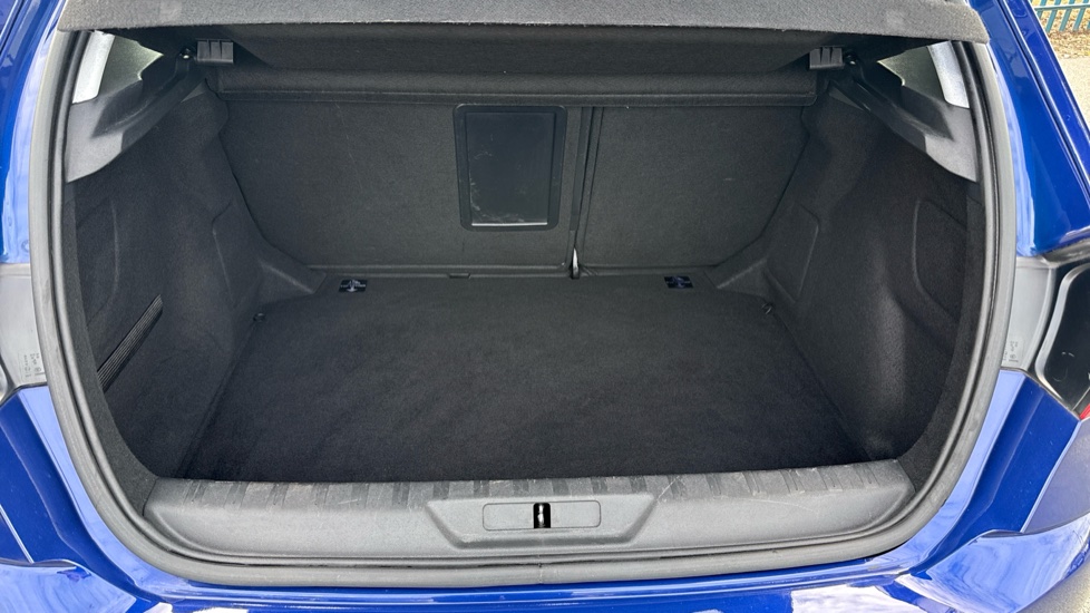 Peugeot 308 1.2 PureTech 130 Allure 5dr Petrol Hatchback - Image 4