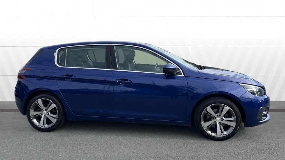 Peugeot 308 1.2 PureTech 130 Allure 5dr Petrol Hatchback - Image 5