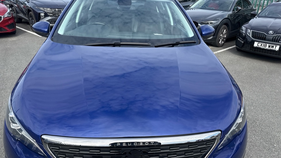 Peugeot 308 1.2 PureTech 130 Allure 5dr Petrol Hatchback - Image 8