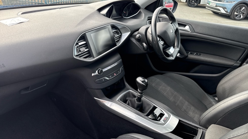 Peugeot 308 1.2 PureTech 130 Allure 5dr Petrol Hatchback - Image 9