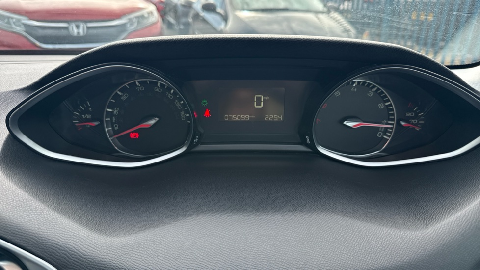 Peugeot 308 1.2 PureTech 130 Allure 5dr Petrol Hatchback - Image 18