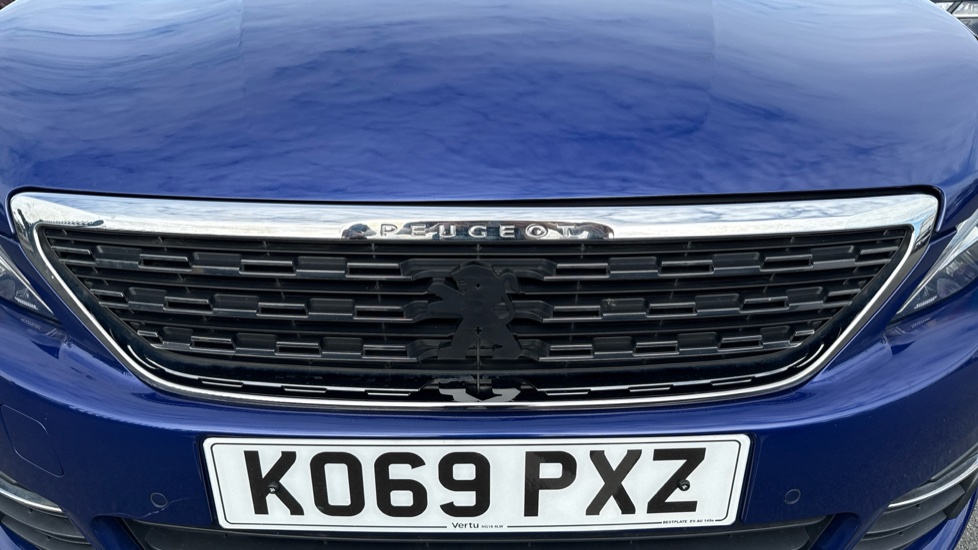 Peugeot 308 1.2 PureTech 130 Allure 5dr Petrol Hatchback - Image 33