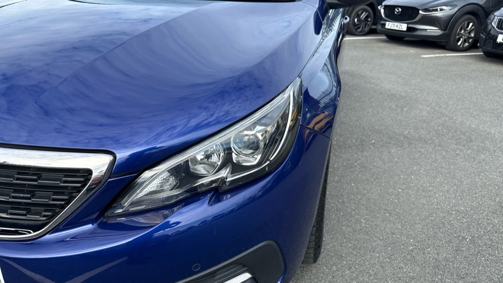 Peugeot 308 1.2 PureTech 130 Allure 5dr Petrol Hatchback - Image 34