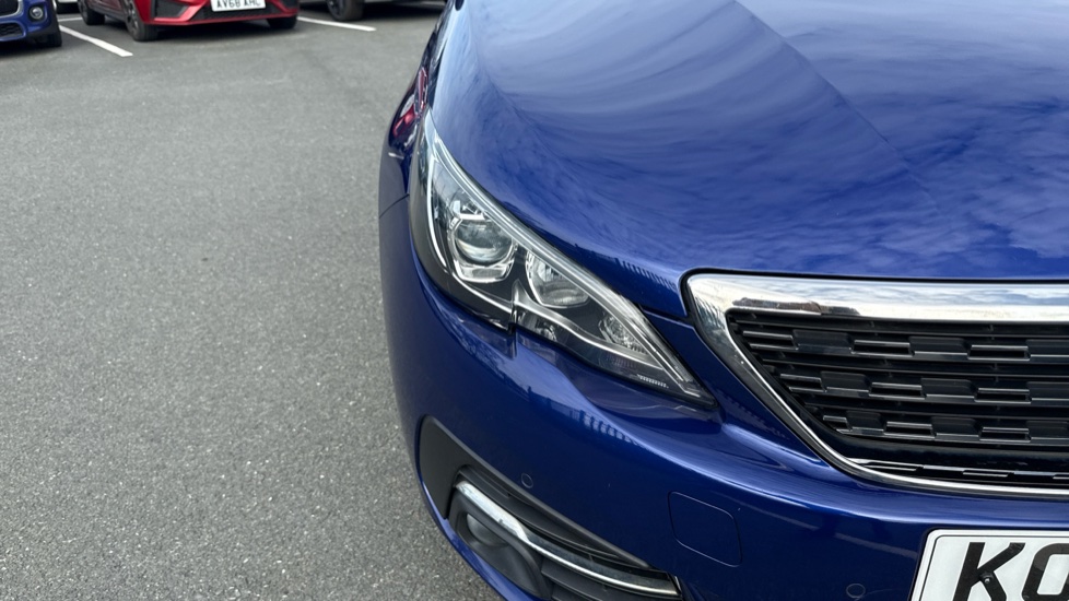 Peugeot 308 1.2 PureTech 130 Allure 5dr Petrol Hatchback - Image 35