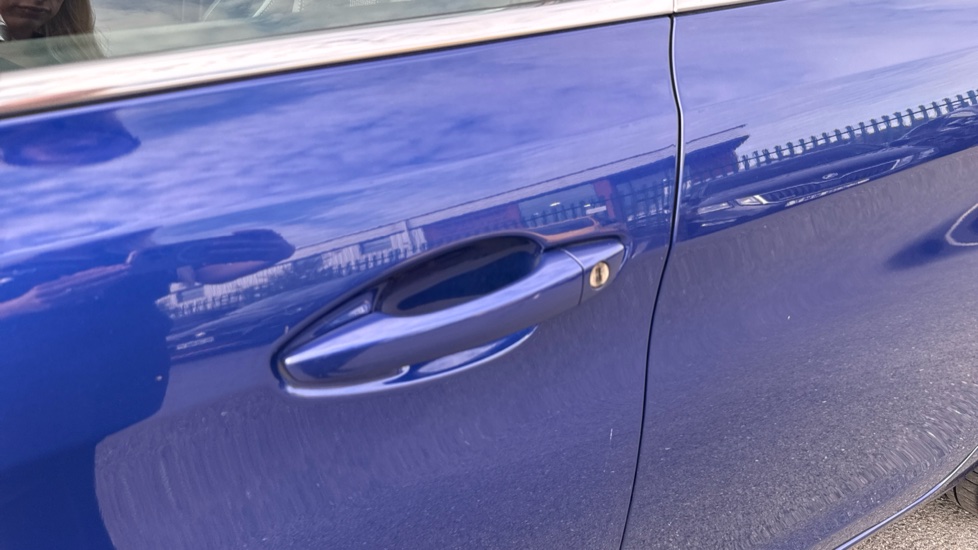 Peugeot 308 1.2 PureTech 130 Allure 5dr Petrol Hatchback - Image 37