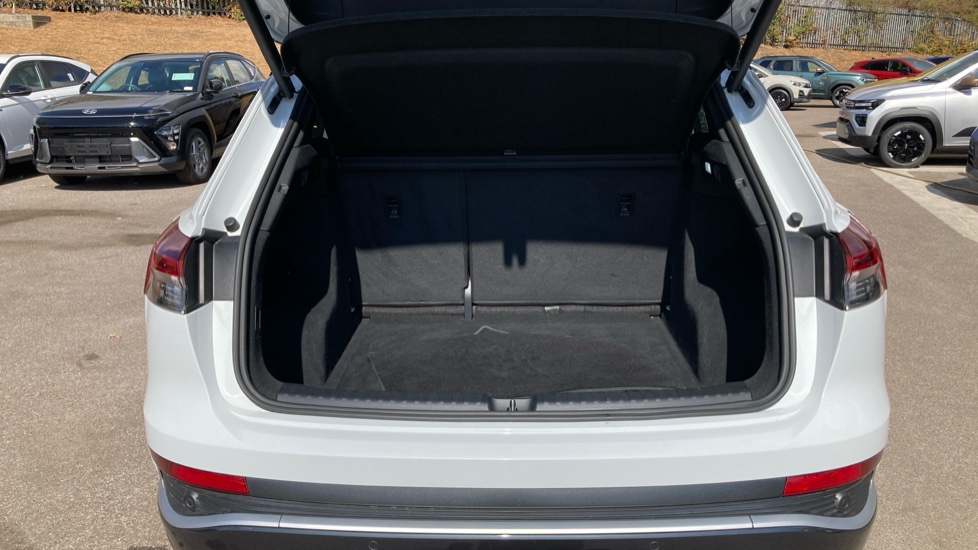 Audi Q4 e-tron 220kW 50 Quattro 82kWh S Line 5dr Auto Electric Estate - Image 4