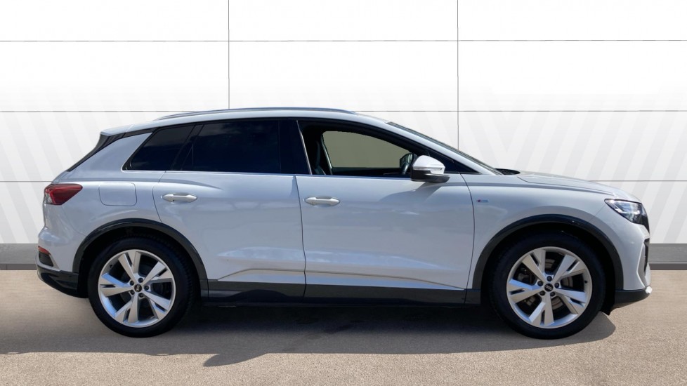 Audi Q4 e-tron 220kW 50 Quattro 82kWh S Line 5dr Auto Electric Estate - Image 5