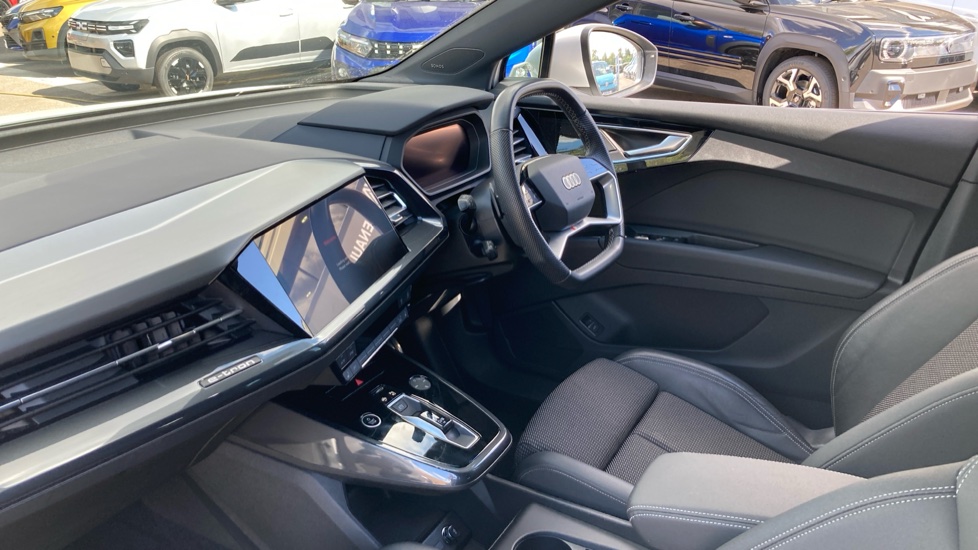 Audi Q4 e-tron 220kW 50 Quattro 82kWh S Line 5dr Auto Electric Estate - Image 9