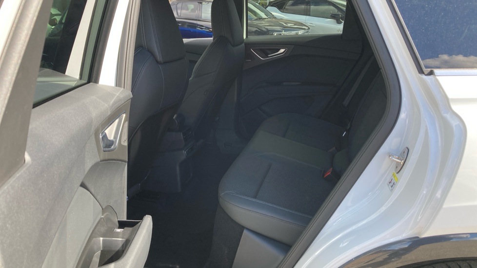 Audi Q4 e-tron 220kW 50 Quattro 82kWh S Line 5dr Auto Electric Estate - Image 16