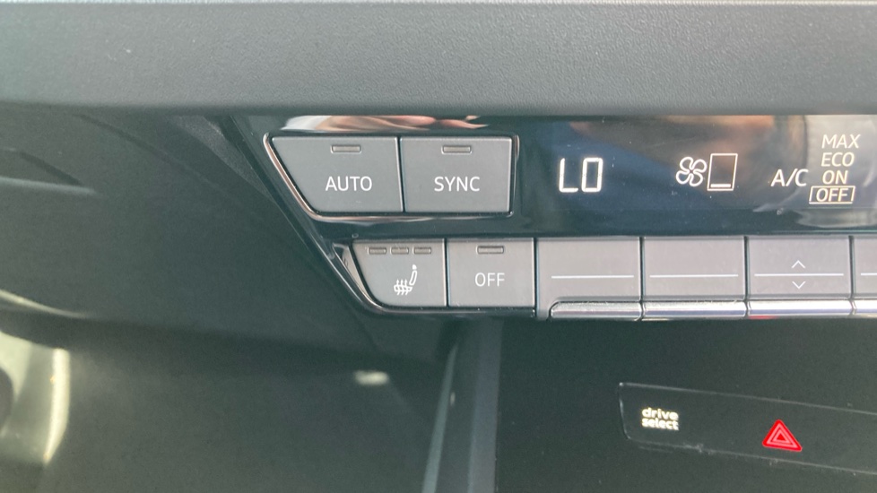 Audi Q4 e-tron 220kW 50 Quattro 82kWh S Line 5dr Auto Electric Estate - Image 34
