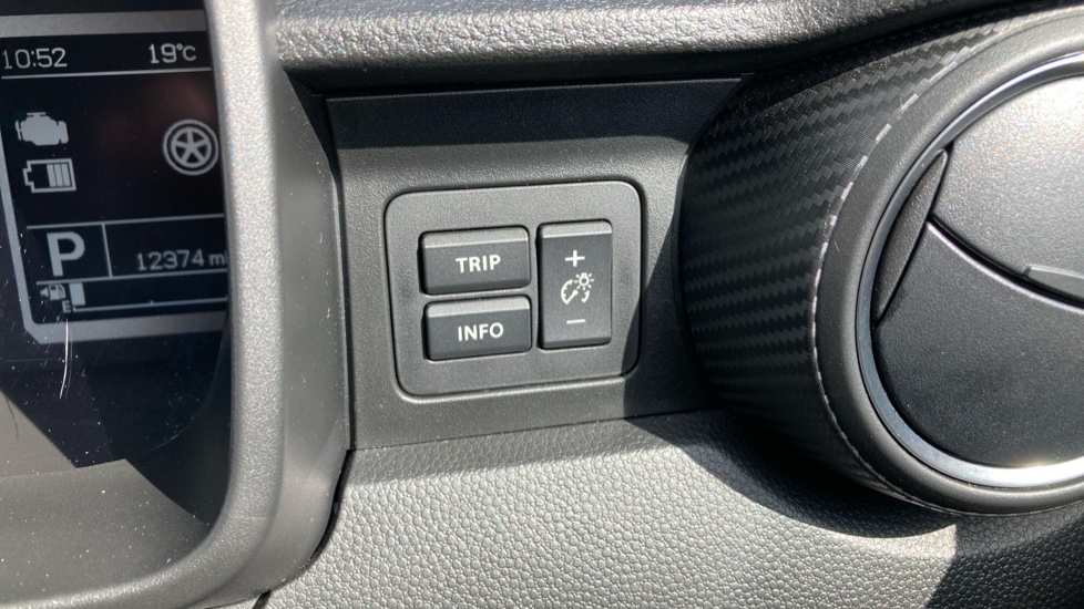 Suzuki Ignis 1.2 Dualjet 12V Hybrid SZ-T 5dr CVT Petrol Hatchback - Image 46