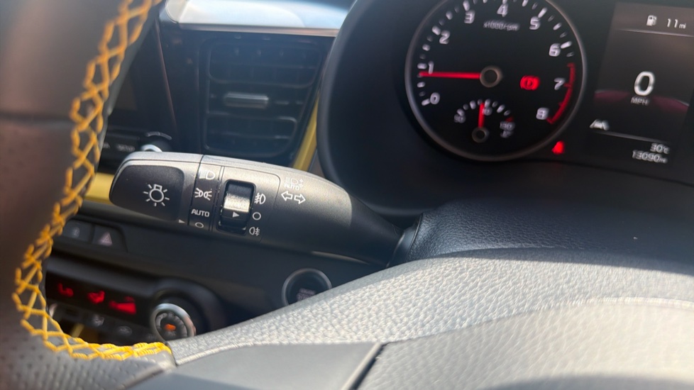 Kia Stonic 1.0T GDi 99 Quantum 5dr Petrol Estate - Image 38