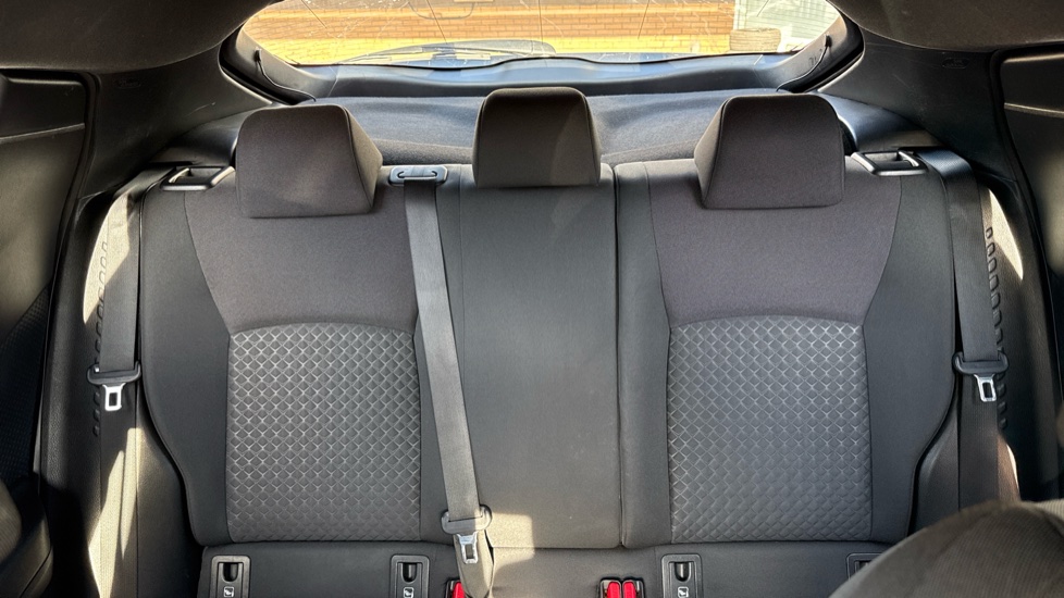 Toyota C-HR 1.8 Hybrid Icon 5dr CVT Hybrid Hatchback - Image 15