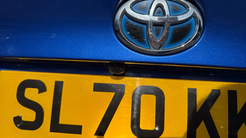 Toyota C-HR 1.8 Hybrid Icon 5dr CVT Hybrid Hatchback - Image 24