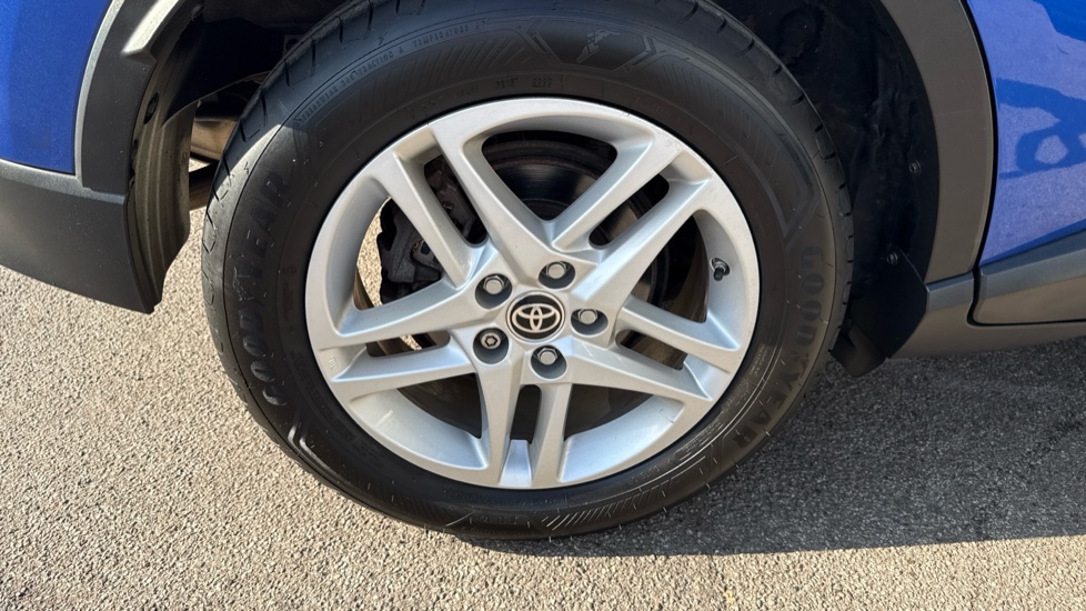 Toyota C-HR 1.8 Hybrid Icon 5dr CVT Hybrid Hatchback - Image 28