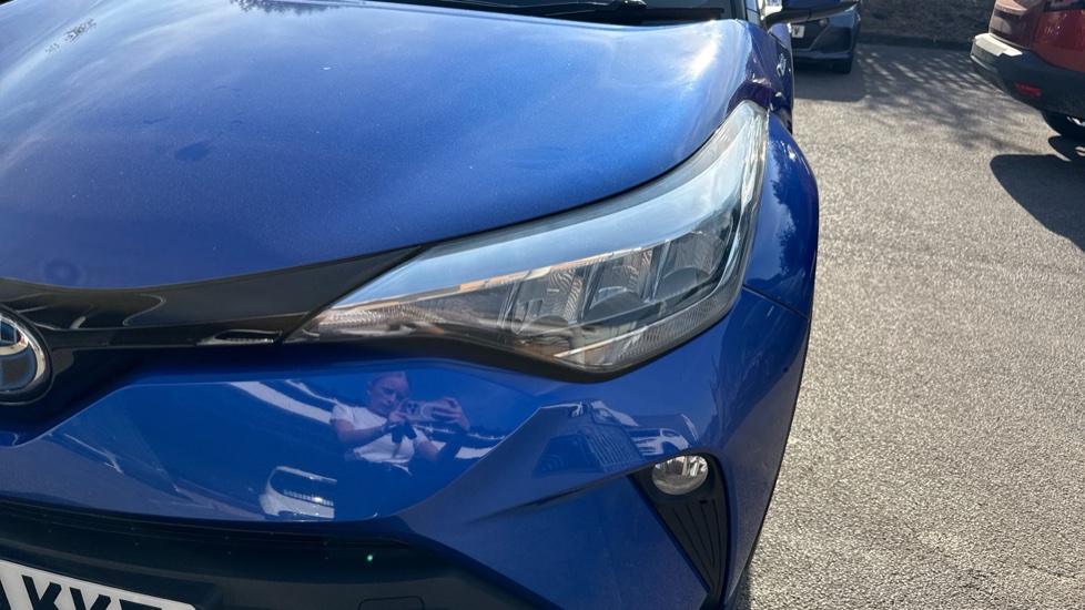 Toyota C-HR 1.8 Hybrid Icon 5dr CVT Hybrid Hatchback - Image 33