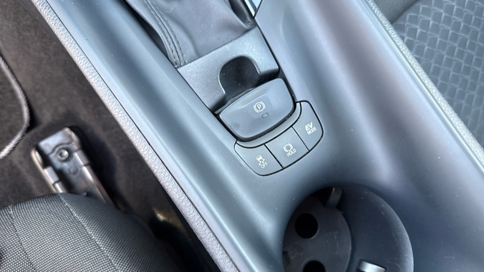 Toyota C-HR 1.8 Hybrid Icon 5dr CVT Hybrid Hatchback - Image 36