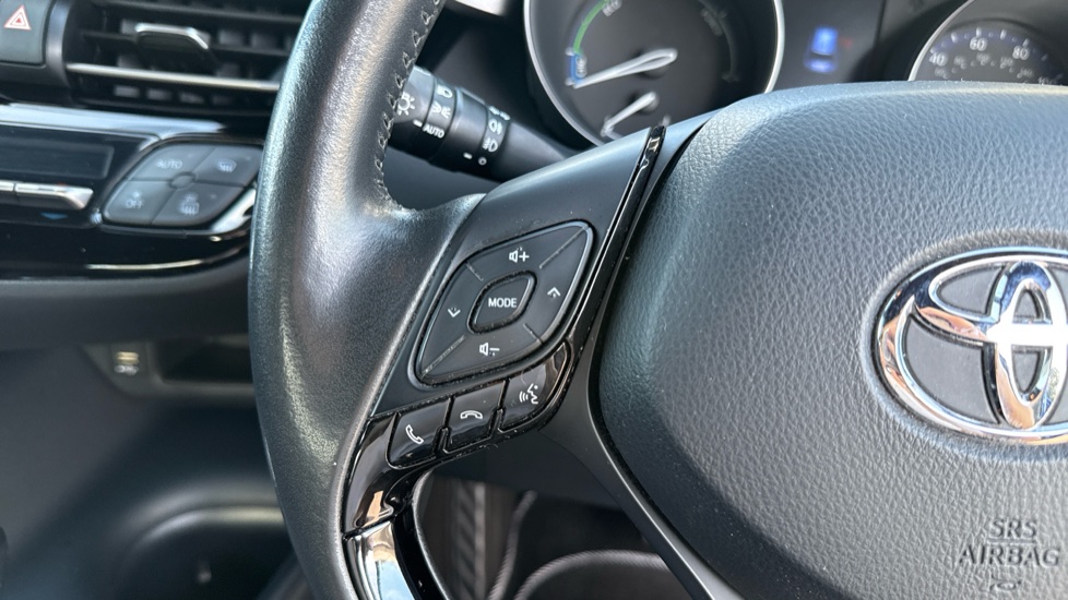 Toyota C-HR 1.8 Hybrid Icon 5dr CVT Hybrid Hatchback - Image 40