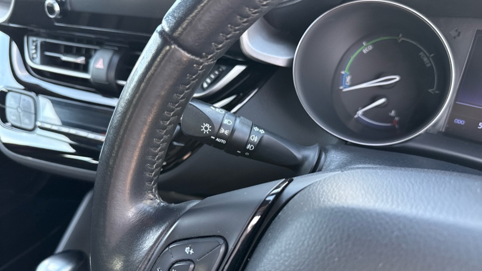 Toyota C-HR 1.8 Hybrid Icon 5dr CVT Hybrid Hatchback - Image 41