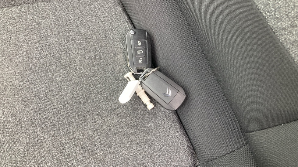 Citroen C3 Aircross 1.2 PureTech 110 C-Series 5dr Petrol Hatchback - Image 20