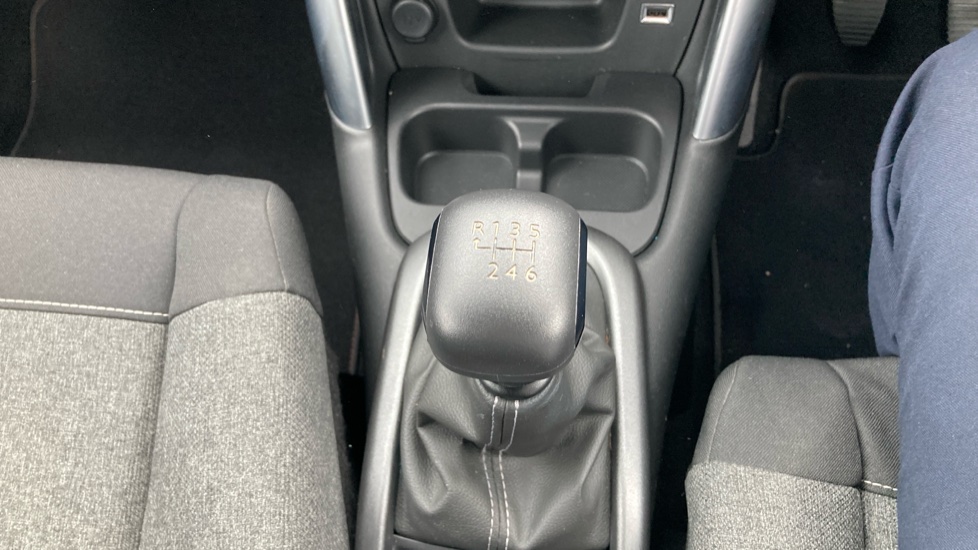 Citroen C3 Aircross 1.2 PureTech 110 C-Series 5dr Petrol Hatchback - Image 30