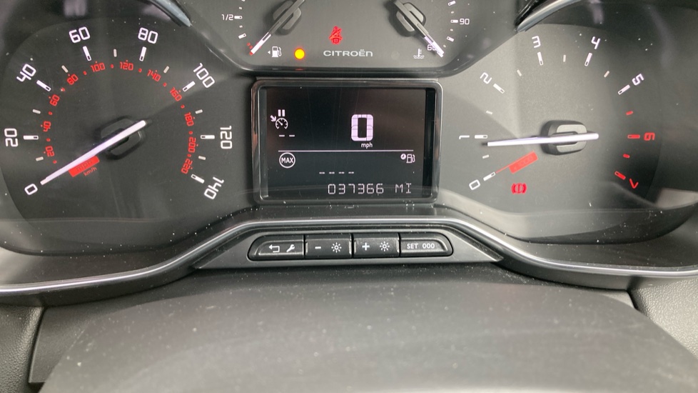 Citroen C3 Aircross 1.2 PureTech 110 C-Series 5dr Petrol Hatchback - Image 32