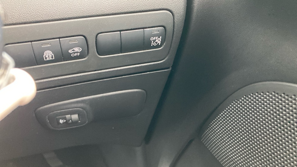 Citroen C3 Aircross 1.2 PureTech 110 C-Series 5dr Petrol Hatchback - Image 38