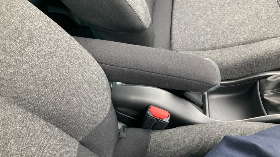 Citroen C3 Aircross 1.2 PureTech 110 C-Series 5dr Petrol Hatchback - Image 44