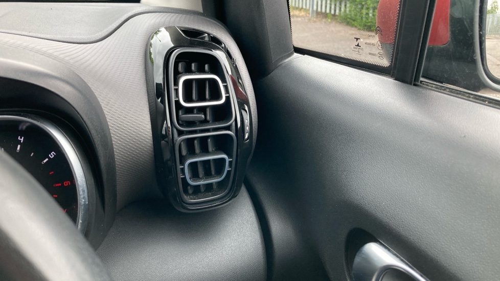 Citroen C3 Aircross 1.2 PureTech 110 C-Series 5dr Petrol Hatchback - Image 45