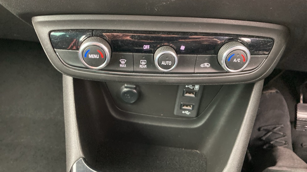 Vauxhall Crossland 1.2 Turbo [130] SRi Nav 5dr Petrol Hatchback - Image 25