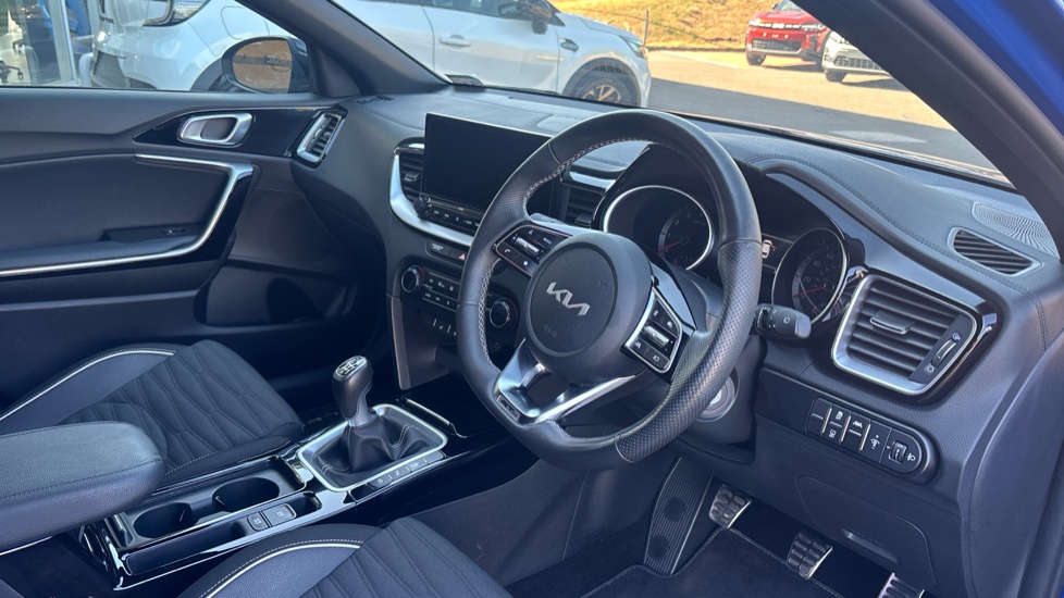 Kia Ceed 1.5T GDi ISG GT-Line 5dr Petrol Hatchback - Image 11